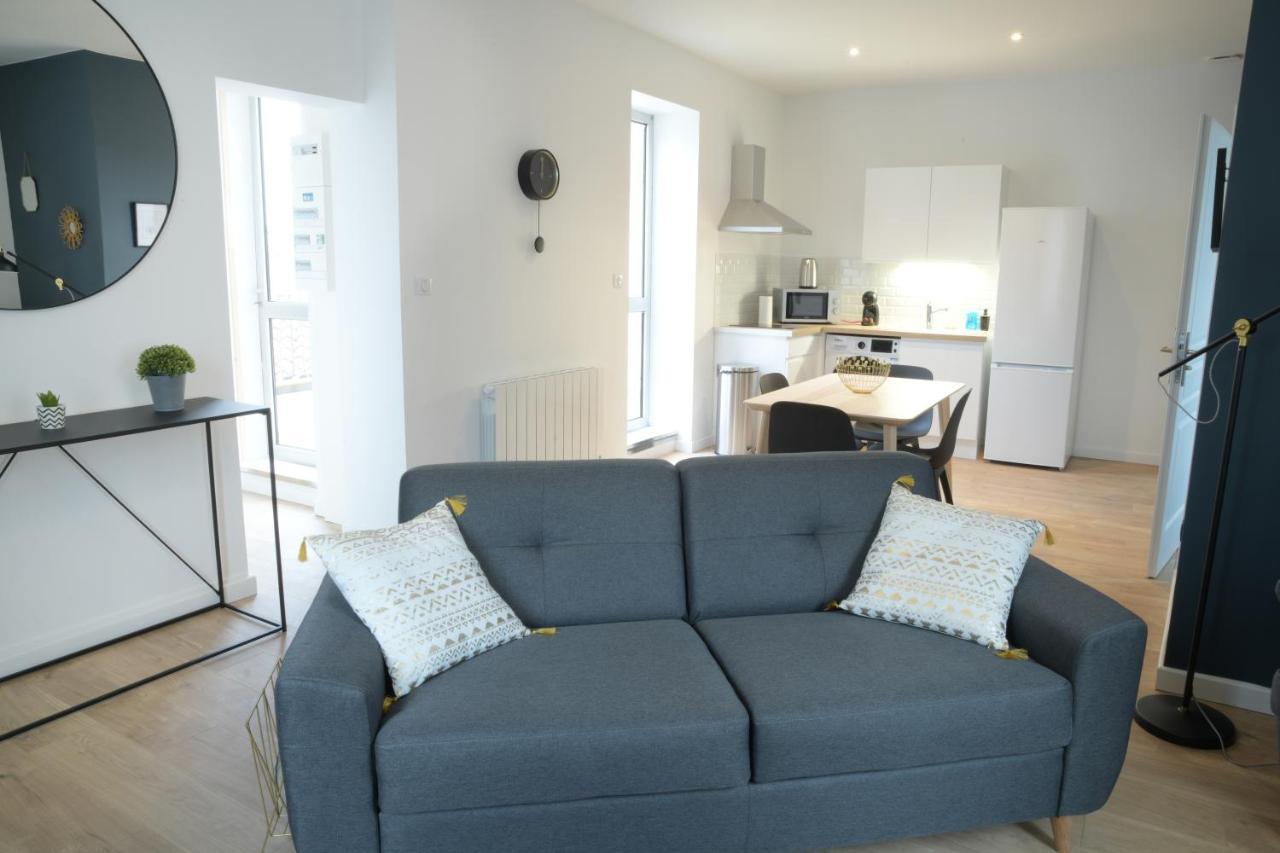 T2 De 55M2 Avec Toit Terrasse, Hyper Centre, Wifi, Draps, Savons Et Serviettes Fournis Cognac Room photo